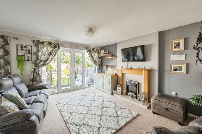6, Surtees Close, Rotherham photo 2