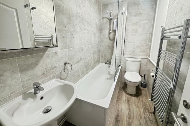 6, Vanbrugh Drive, Dunstable photo 5