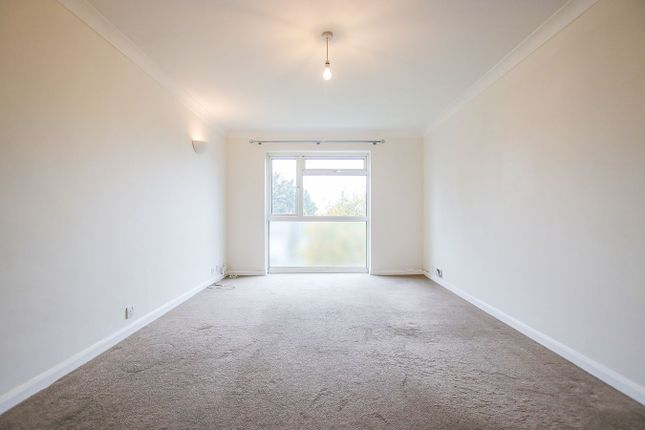 Conlan Court, 27 Maldon Road, Wallington photo 4