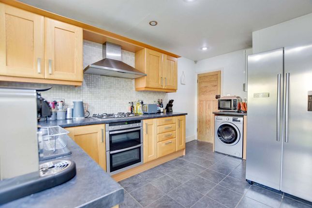 22 Overdale Road, Leicester photo 3