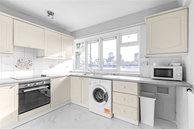Flat 28, Turnpike House,, Goswell Road, London photo 4