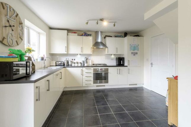 10, Woolpack Grange, Milton Keynes photo 2