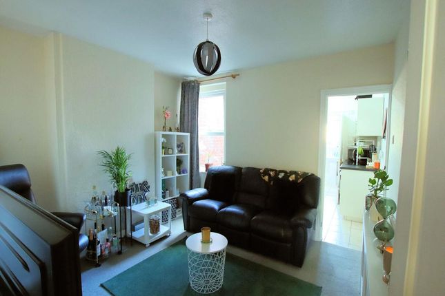 29, Pitcroft Avenue, Reading photo 2