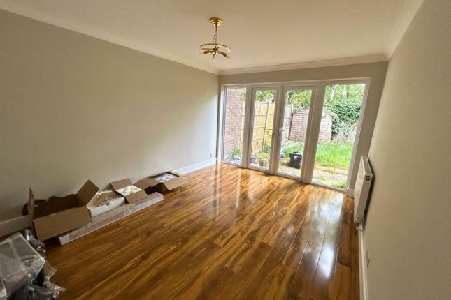 9 Easton End, Basildon photo 2