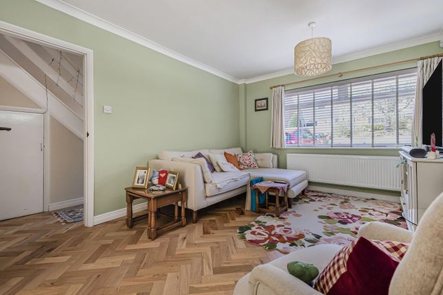 19, Hollingworth Way, Westerham photo 4