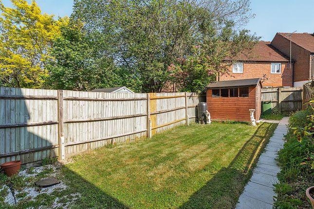 3 Spiro Close, Spiro Close, Pulborough photo 4