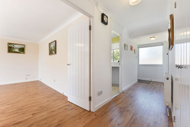 8, Uppark Way, Felpham photo 2