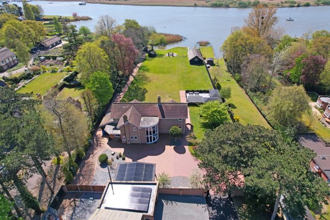 Vernette, Borrow Road, Oulton Broad photo 4