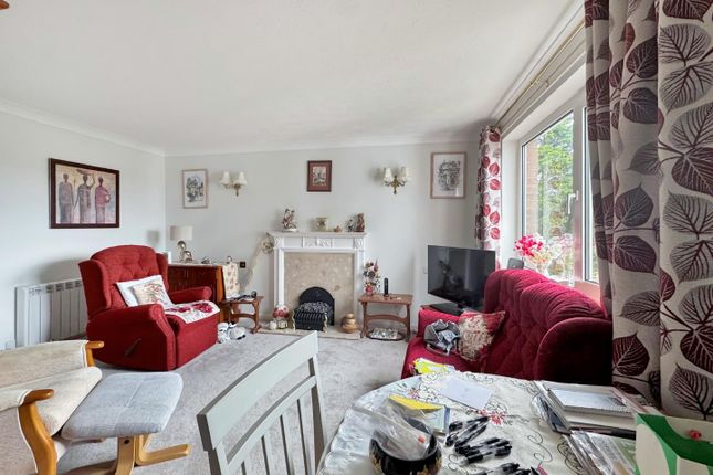 37 Captains Court, Stade Street, Hythe photo 2