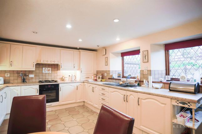 Thumbnail Cottage for sale in Whalley Road, Billington, Clitheroe