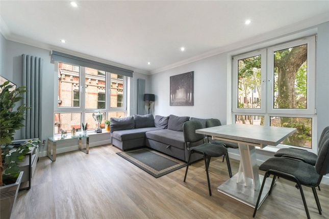 Bedroom flats and apartments to rent in City of London (London