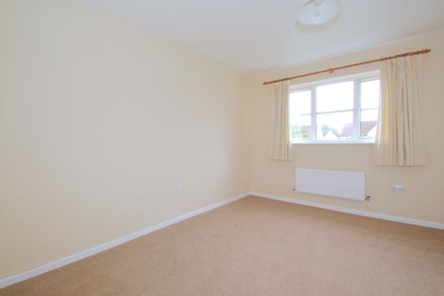 10, The Bramblings, Bicester photo 4