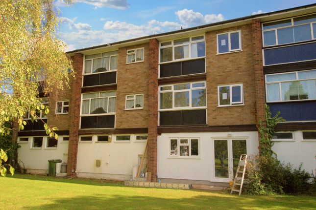 Thumbnail Flat to rent in Abbots Park, St Albans