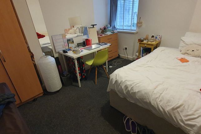 118 Miskin Street, Cardiff photo 3