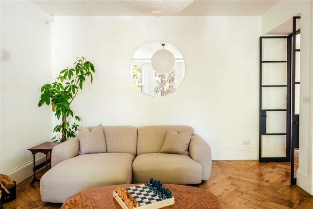 First Floor Flat, 55, Bassett Road, North Kensington photo 4