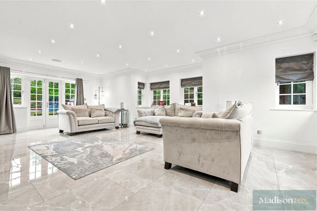 Lakenham House,, Gilston Park, Harlow photo 2