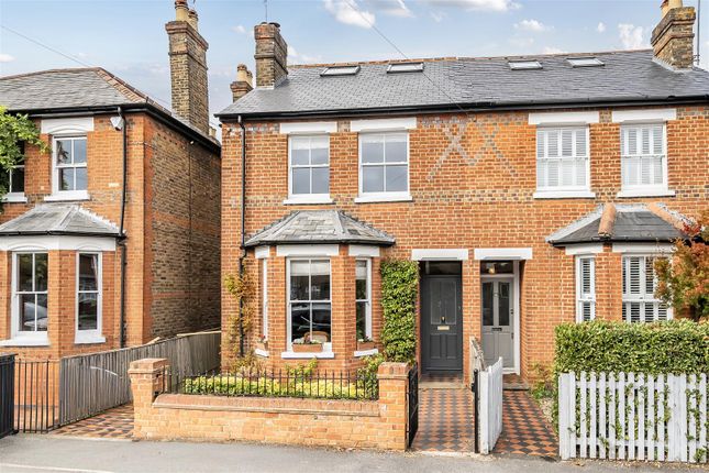 5-bed semi-detached on Rutland Place, Maidenhead, £950,000