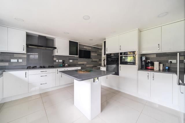 9, Weir Lane, Bicester photo 4
