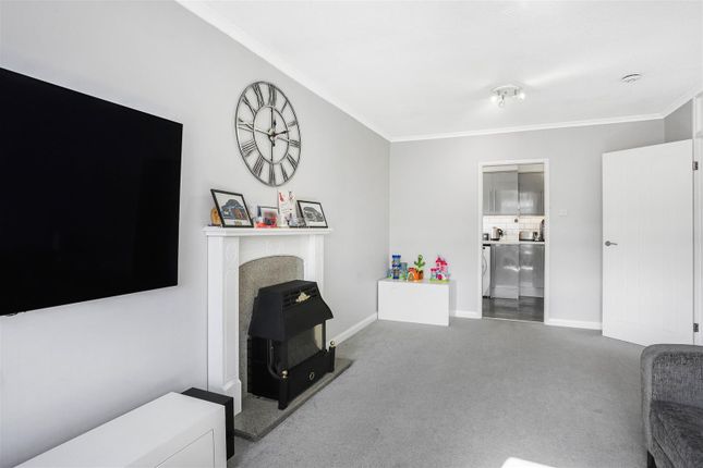 Flat for sale in Station Approach, Cheam, Sutton