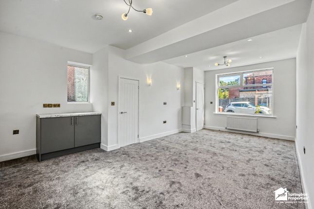 6, Dunkerley Avenue, Failsworth photo 4