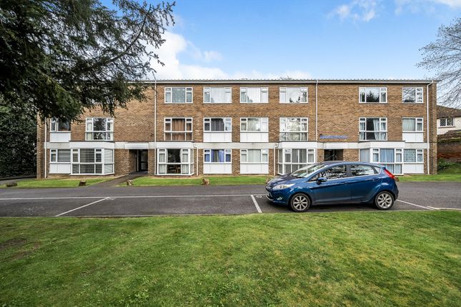 Thumbnail Flat for sale in The Grove, Epsom