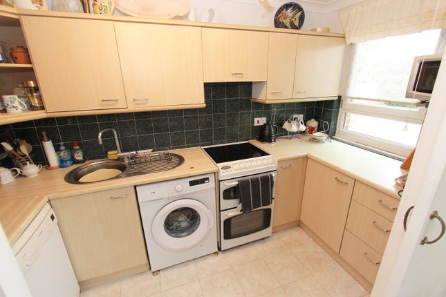 19, Glenrose Court, 55, Sidcup Hill photo 2