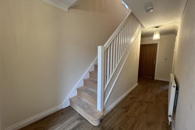 3-bed house on 10a, NEATH, £1,200/mo