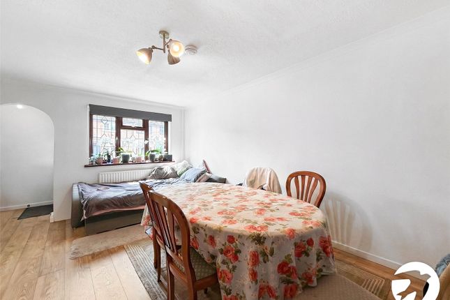 46, Surlingham Close, London photo 3