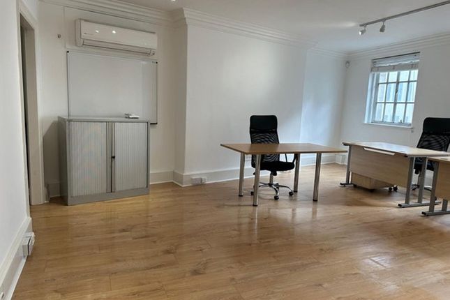 Office to let in King William Street, London
