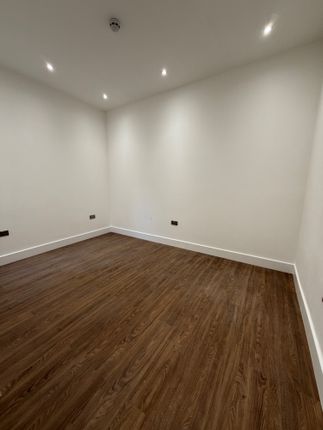 708a, Lea Bridge Road, London photo 4