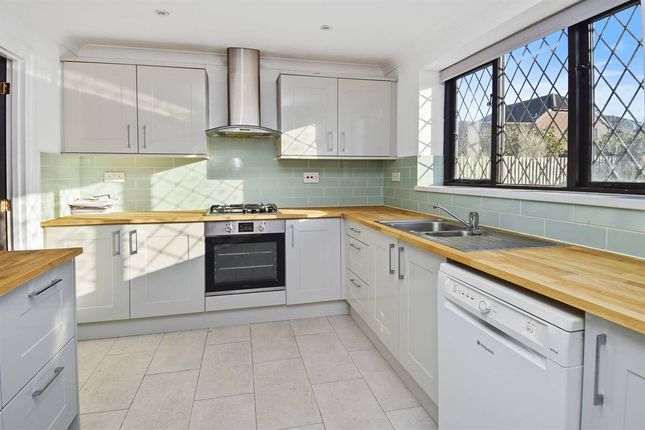 41, The Ridings, Whitstable photo 2