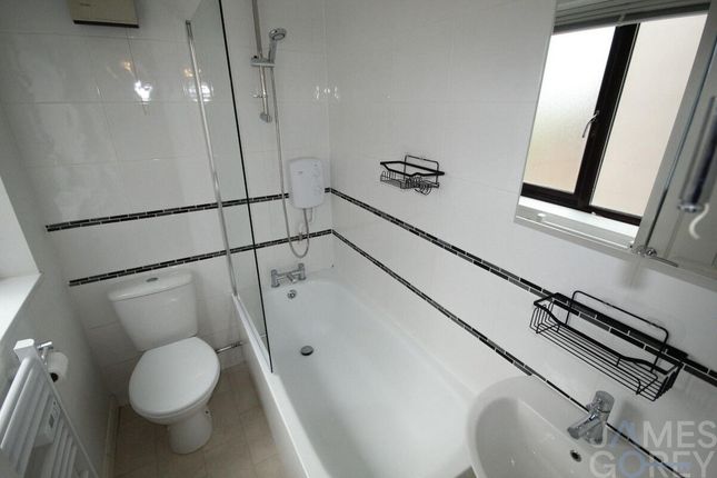 4C, Knockhall Road, Greenhithe photo 2