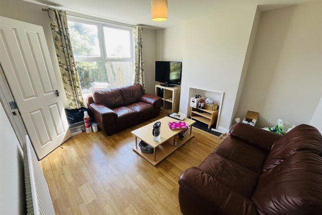 52 Cropthorne Road, Bristol photo 3
