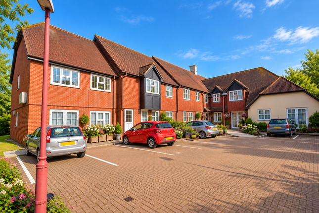 1-bed flat on School Lane, Sevenoaks, £105,000