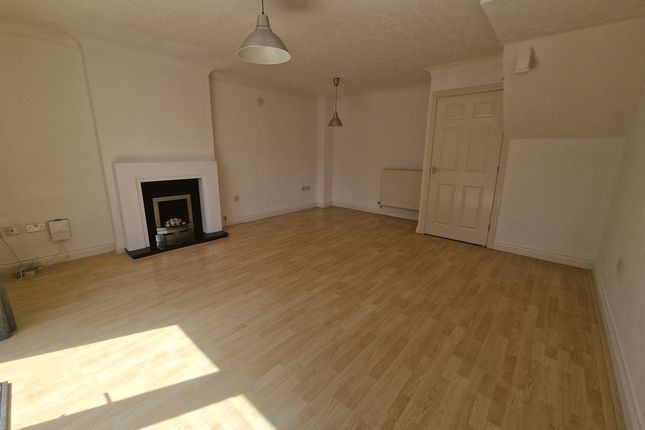 19 Parish Mews, Yeovil photo 3