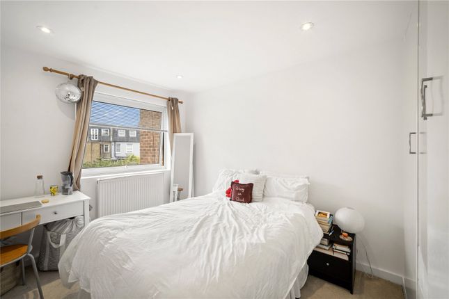 3, Howards Yard, Wandsworth photo 4