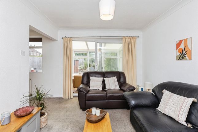 11, Manston Approach, Leeds photo 4