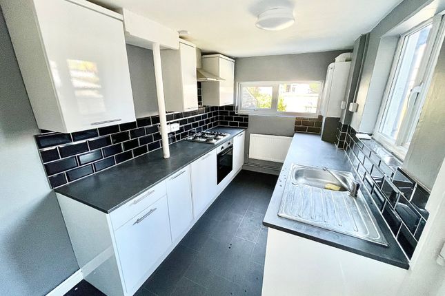 65, Winstanley Crescent, Kent photo 2