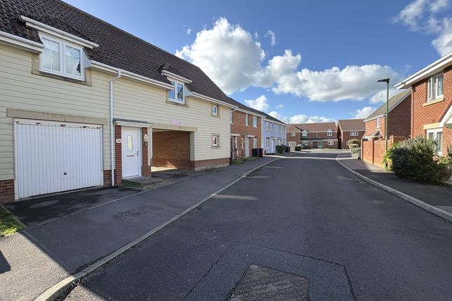 2-bed house on Middleton Close, Chichester, £215,000
