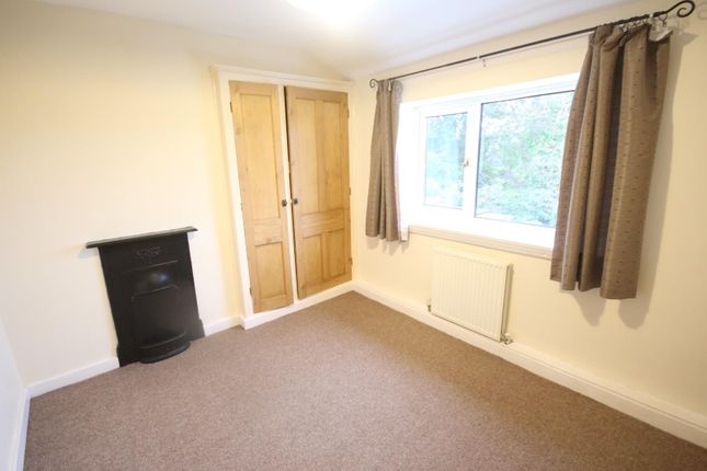 End terrace house to rent in Manor Crescent, Pool In Wharfedale, Otley