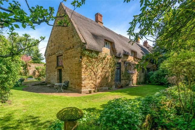Country house for sale in Church Street, Wroxton, Oxfordshire