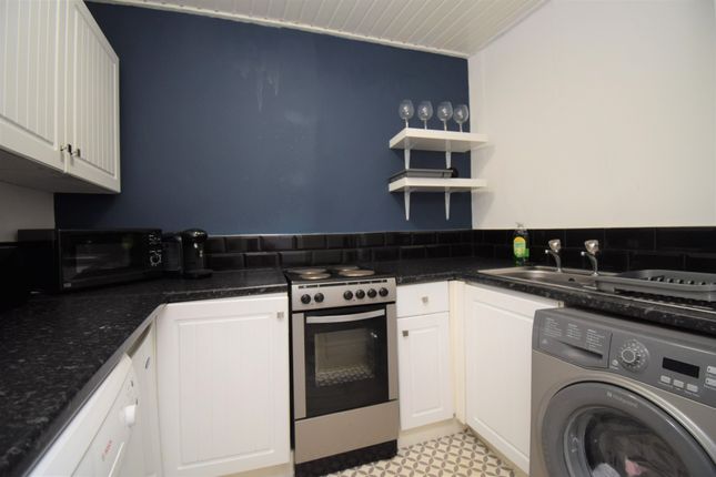 Flat to rent in Newlands Road, Glasgow, Scotland
