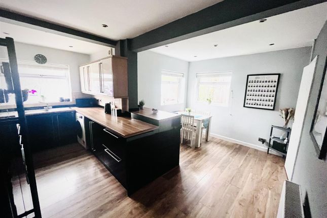 27, Ince Drive, Farndon photo 4