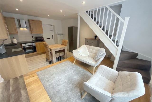 Flat 4 Birley School Mews, 41 Normanton Spring Road, Sheffield photo 2