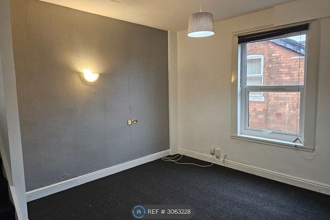 Flat, Clarendon Road, Birmingham photo 2
