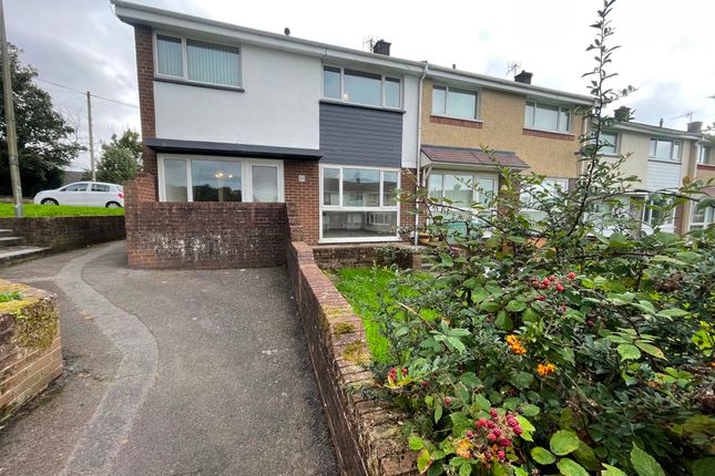 48 Wembley, Neath photo 2