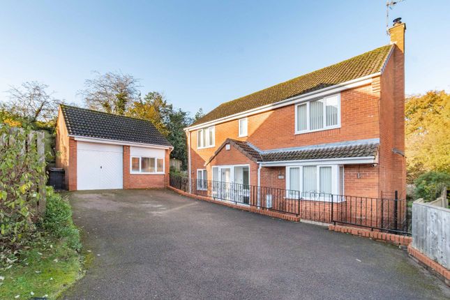 Detached house for sale in Towbury Close, Oakenshaw South, Redditch, Worcestershire