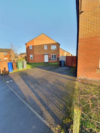 Thumbnail Property to rent in Wynne Close, Manchester