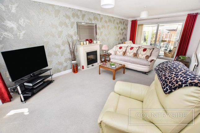 9, Corona Road, Canvey Island photo 4