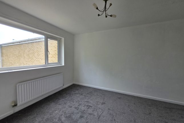 99, Guthrum Place, Newton Aycliffe photo 4
